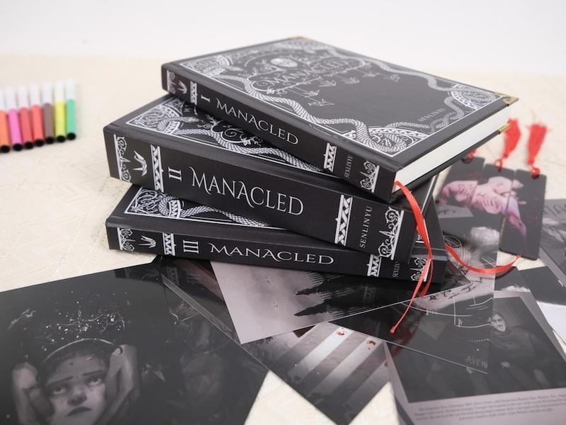 Manacled Hardc- Deluxe 3-Volume Edition with Illustrations – Senlinyu